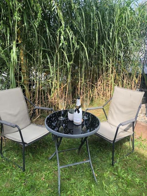 Gemuetliches Einliegerapartment, 50 Qm Trippstadt Buitenkant foto